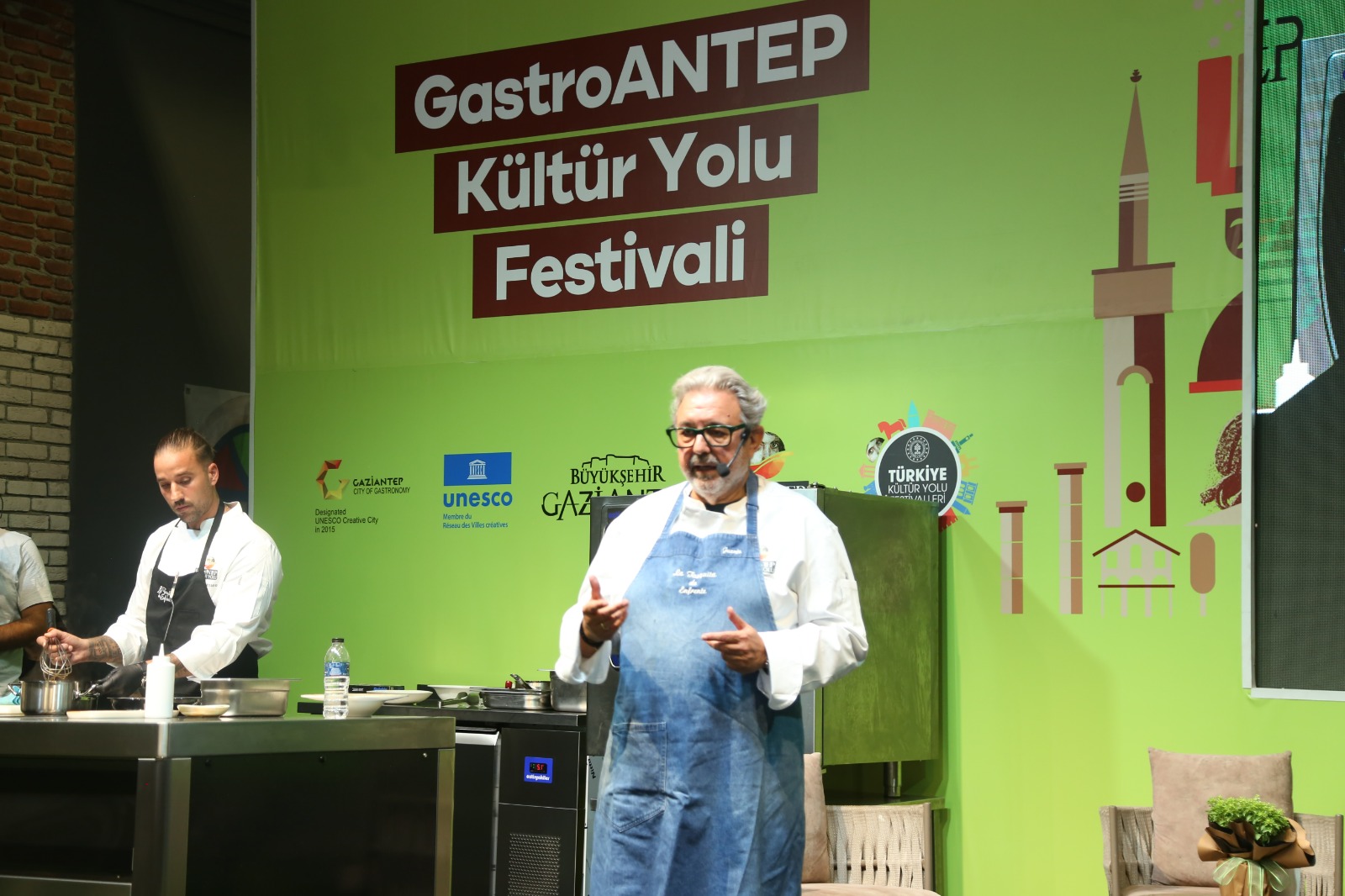 Program Resmi